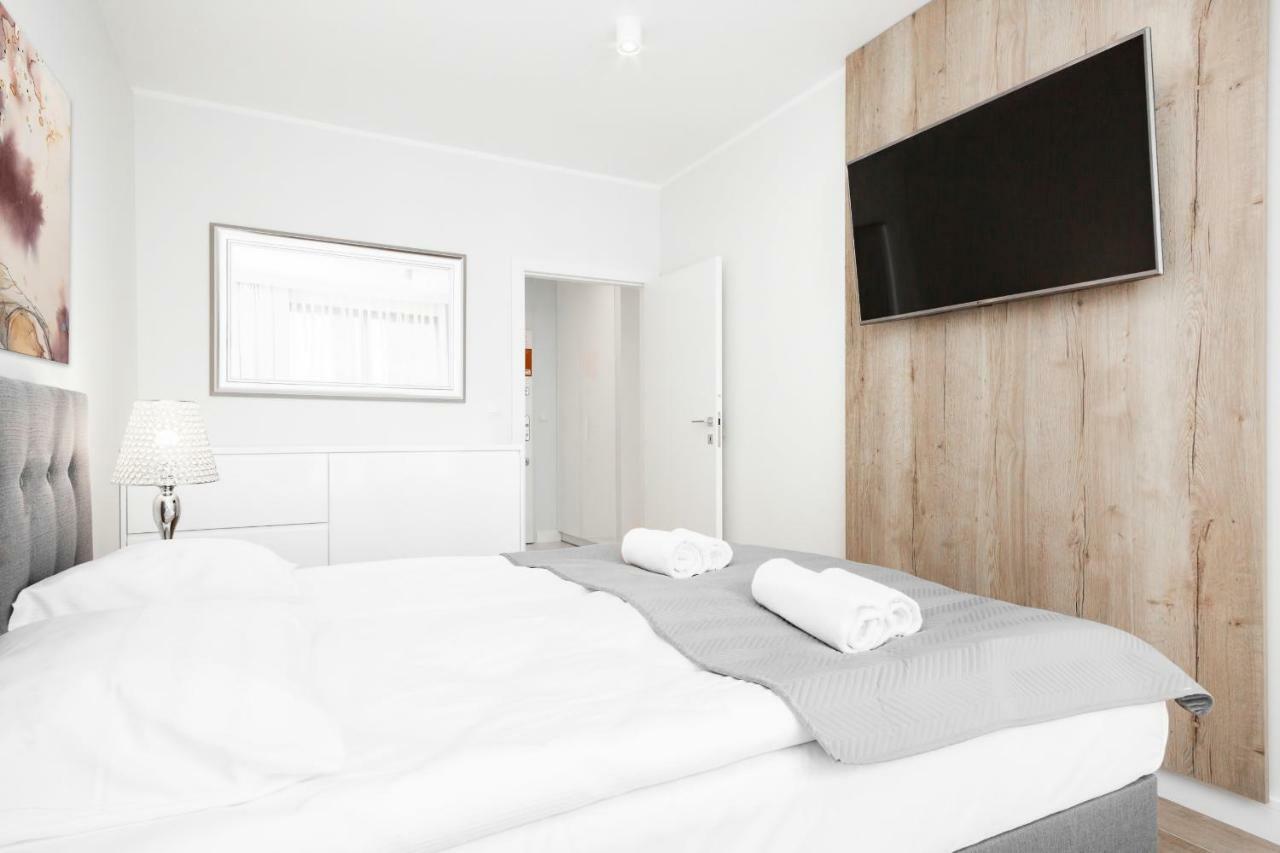 Apartments Warsaw Dzielna By Noclegi Renters Esterno foto